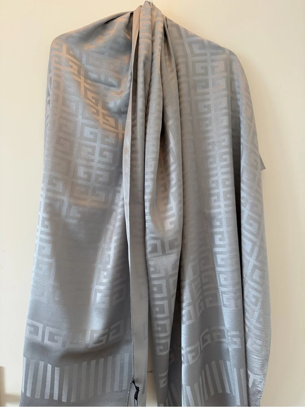 Givenchy monogram Shawl Scarf silver grey